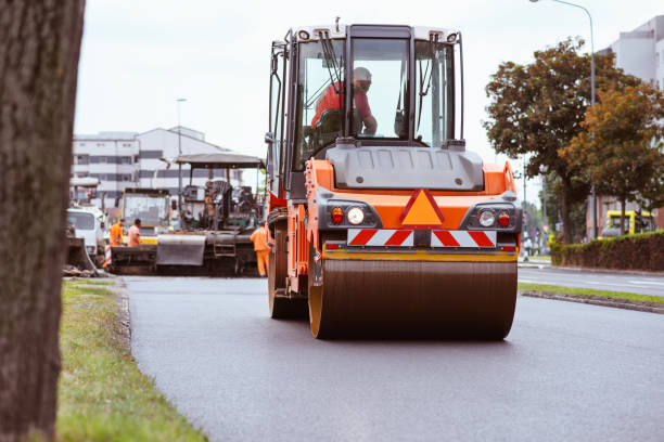 Best Driveway Paving Contractor  in Friars Point, MS
